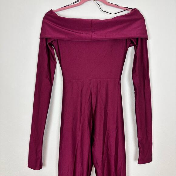 NWT The Andamane Kendall Off The Shoulder Jumpsuit in Ruby Size Small - Picture 6 of 8